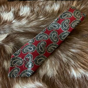 Vintage Countess Wara New York Tie Blue/Gold Paisley Pattern w/ Red Back…